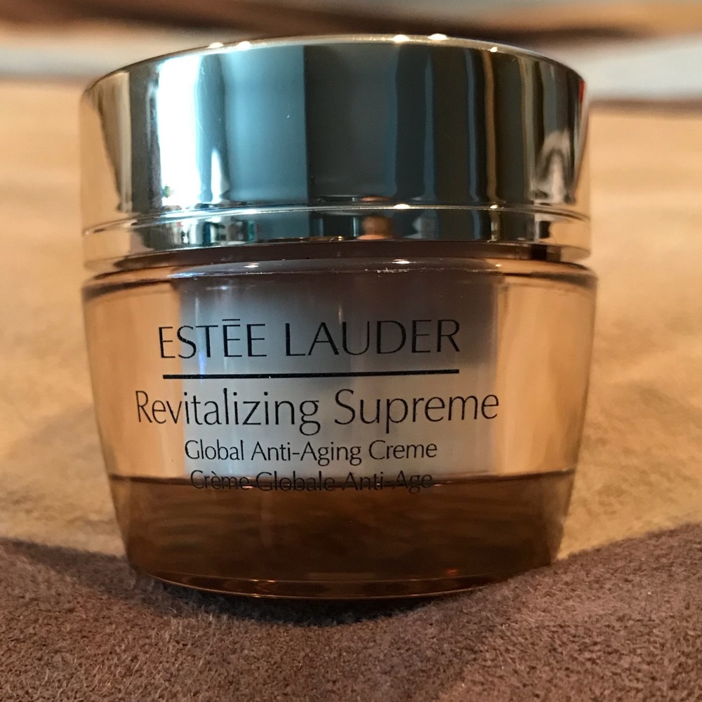 Estée Lauder Revitalizing Supreme Creme